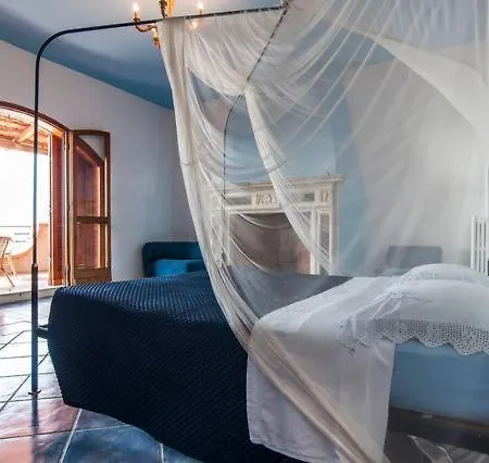 Alojamento de Acomodação e Pequeno-almoço C'era Volta 3*