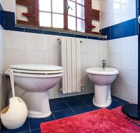 Alojamento de Acomodação e Pequeno-almoço C'era Volta 3*